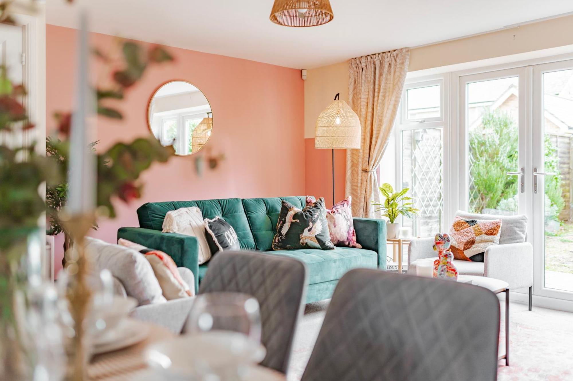 Stylish & Spacious 3bed With Fast Wifi & Private Parking